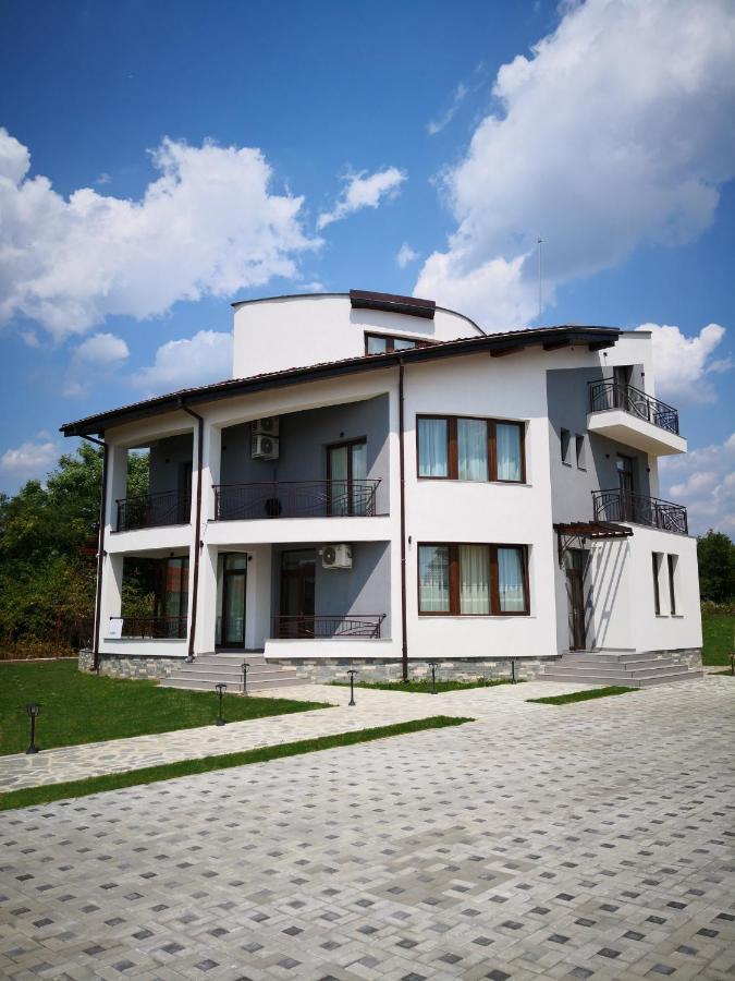 Pensiunea Casa Hortopan Târgu Jiu エクステリア 写真